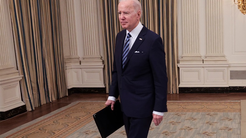 WASHINGTON, DC - FEBRUARY 04: U.S. President Joe Biden departs after delivering a speech on the January jobs reports during an event in the State Dining Room of the White House on February 4, 2022 in Washington, DC. The U.S. economy gained an additional 467,000 new jobs in January despite contending with a severe COVID surge. (Photo by Win McNamee/Getty Images)