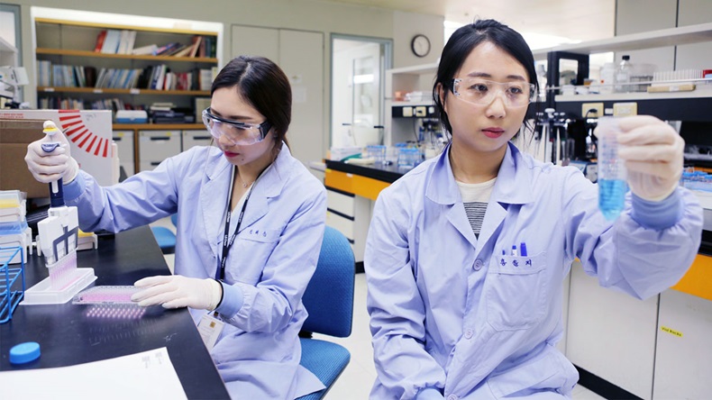 LG Chem Researchers