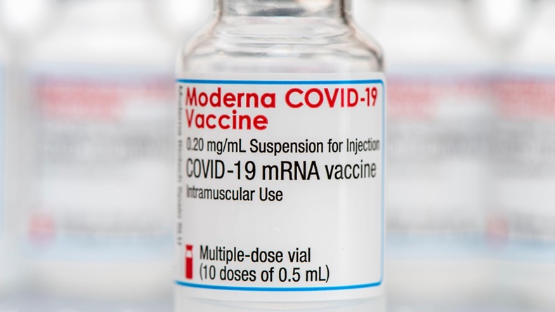 Moderna_COVID_vaccine_vial
